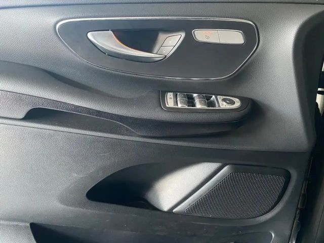 Mercedes-Benz V 300 4MATIC AMG Line V 300 d