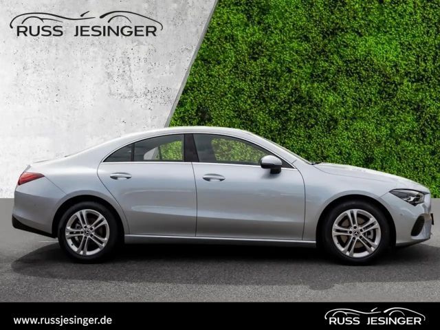 Mercedes-Benz CLA 180 Coupé Progressive