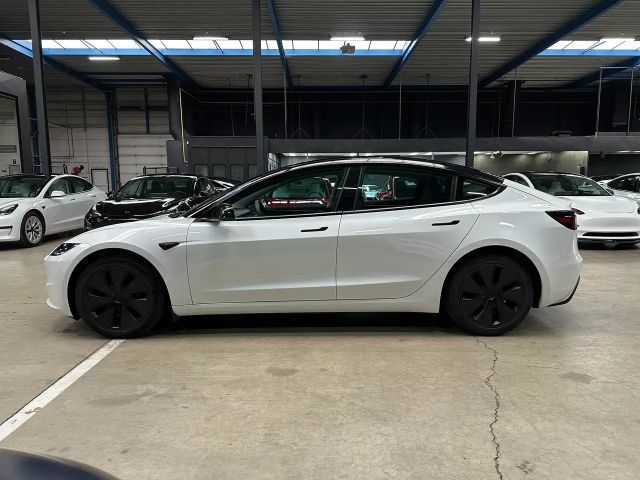 Tesla Model 3 AWD Long Range