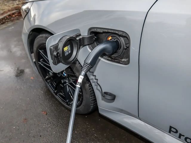 BMW M5 Touring Comf.Pak. PANO ACC AHK 360°KAM RFK LED