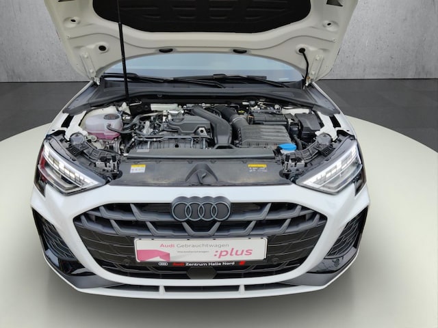 Audi A3 30 TFSI S-Line S-Tronic Sedan