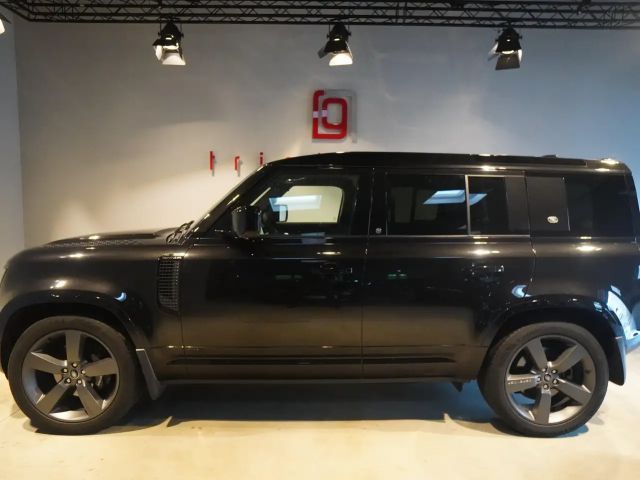 Land Rover Defender 110