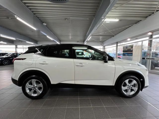 Nissan Qashqai 1.3 Connecta LED+KEYLESS+360°+ACC+VC.