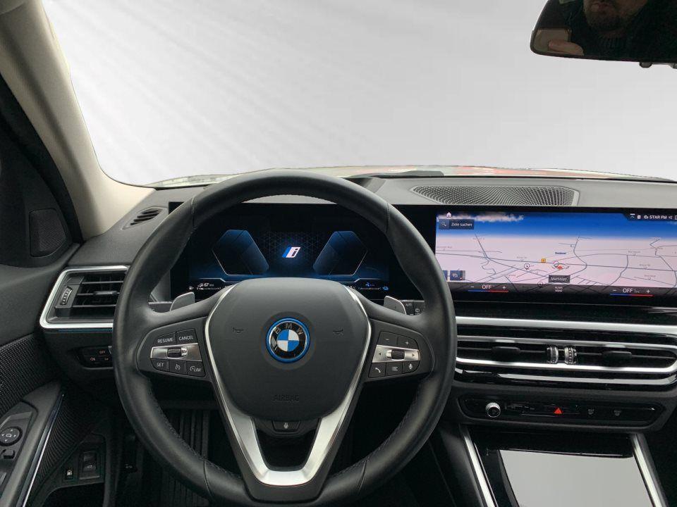 BMW 330 330e Touring