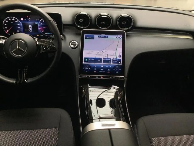 Mercedes-Benz C 180 AVANTGARDE Sedan