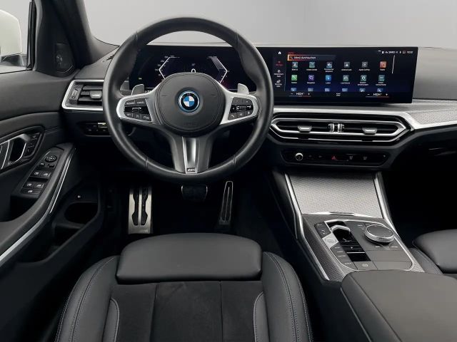 BMW 320 320e M-Sport Sedan