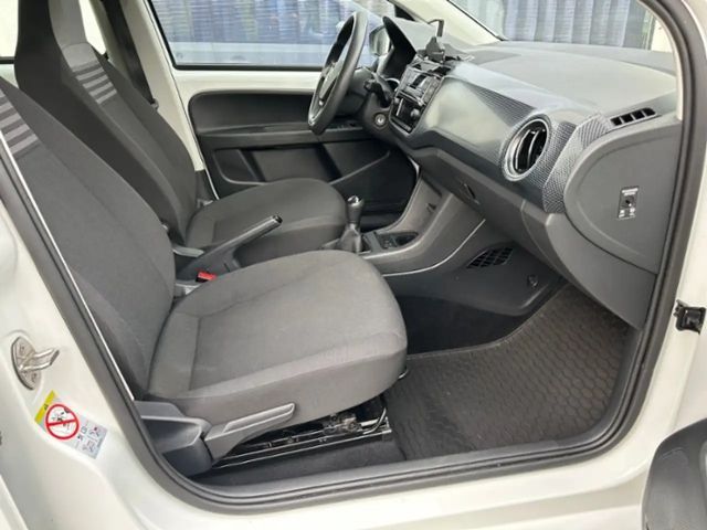 Volkswagen up! Move Move up!