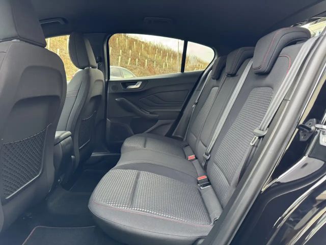 Ford Focus Limited ST Line