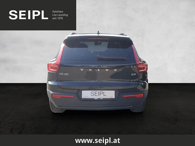 Volvo XC40 Dark Plus