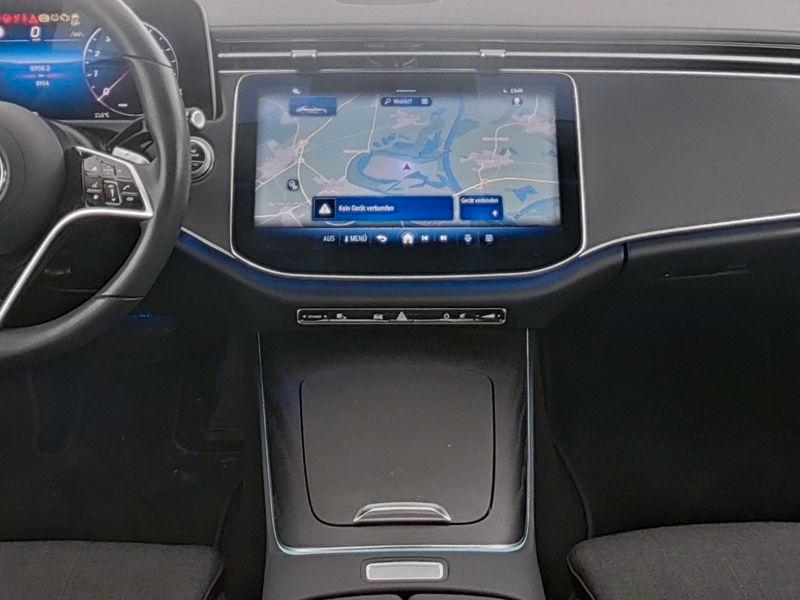 Mercedes-Benz E 200 Sedan