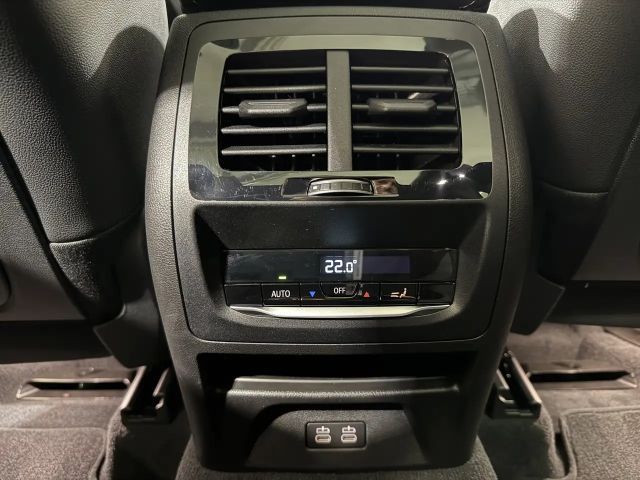 BMW X3 40d Standhzg AHK ACC 360° HK HUD Pano