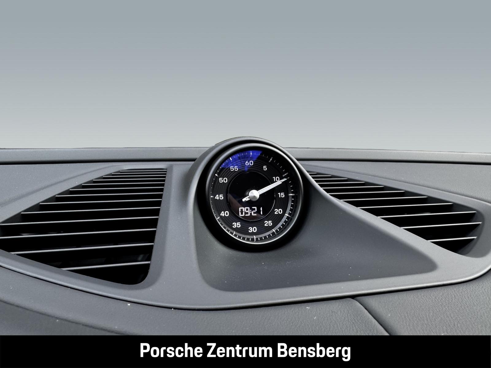 Porsche Macan Electric