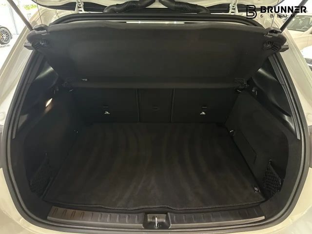 Mercedes-Benz GLA 250 4MATIC AMG Line