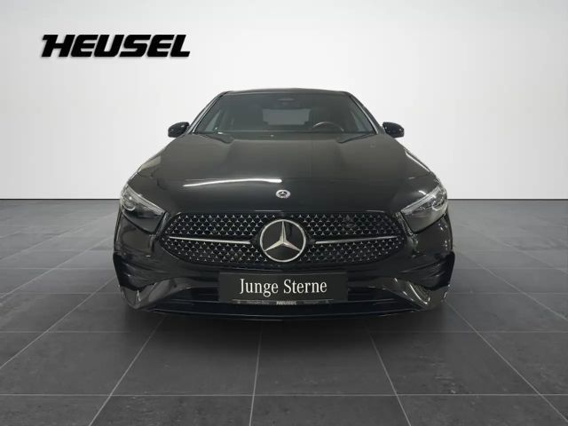 Mercedes-Benz A 180 AMG Line