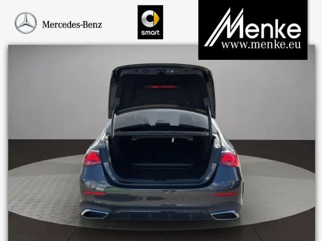 Mercedes-Benz E 220 AMG Line E 220 d Sedan
