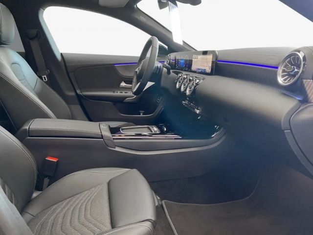 Mercedes-Benz CLA 180 CLA