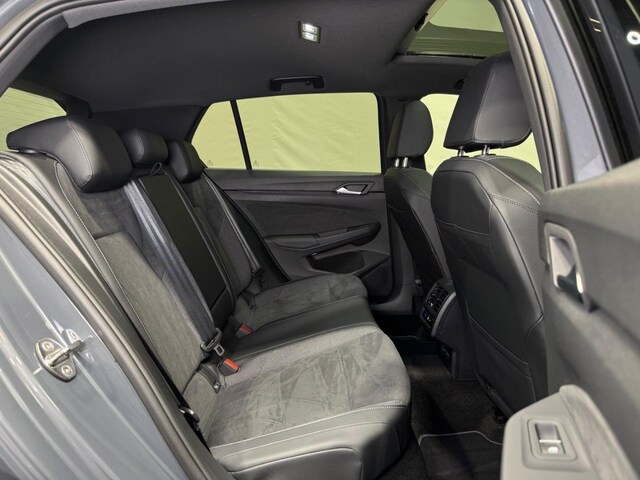 Volkswagen Golf 1.5 eTSI DSG Style