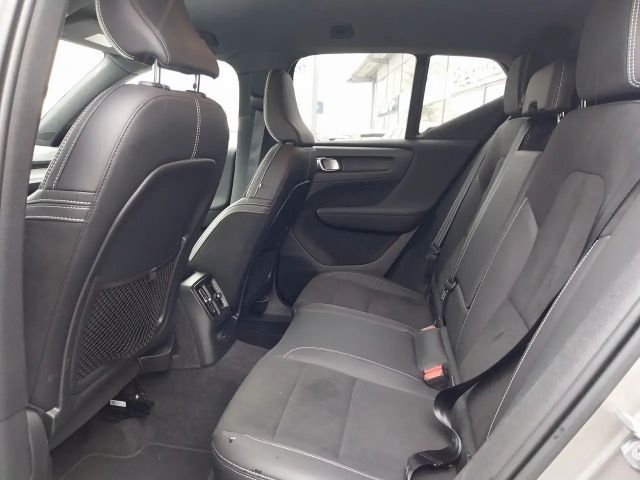 Volvo XC40 R-Design Recharge T4