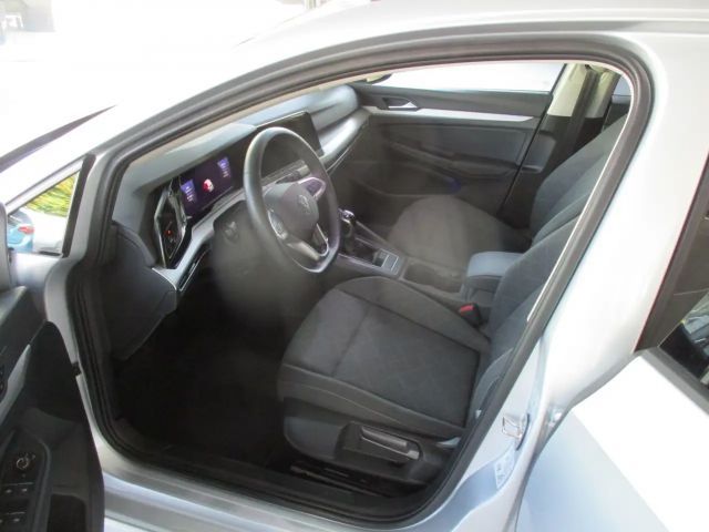 Volkswagen Golf Life Variant