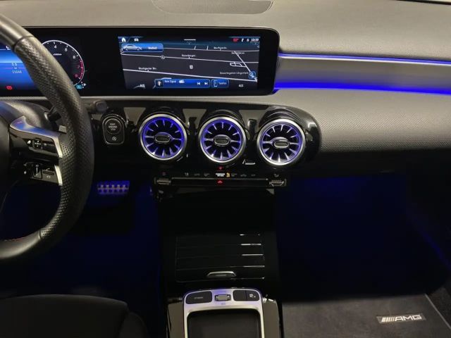 Mercedes-Benz A 180 AMG Line