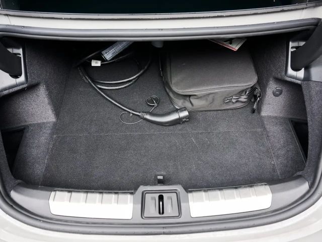 Porsche Taycan Turbo