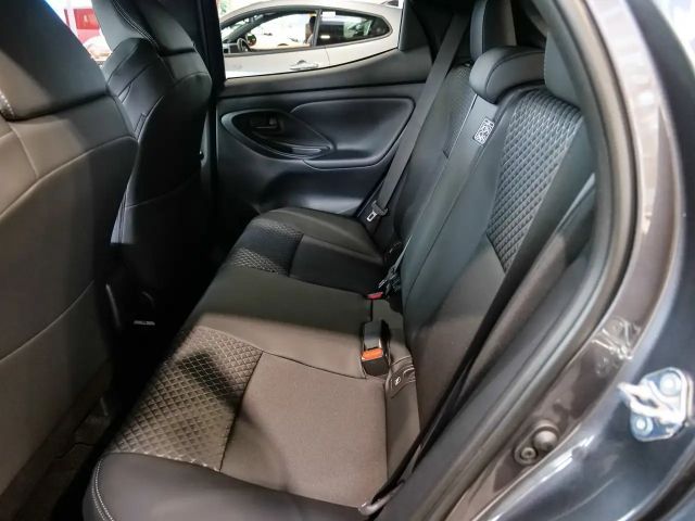 Toyota Yaris Hatchback Hybride Style