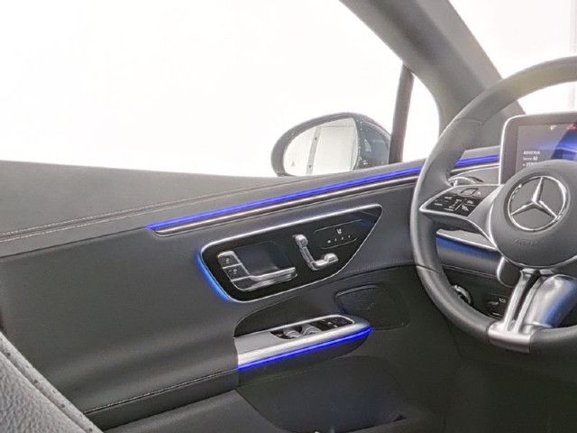 Mercedes-Benz EQE 300 Sedan