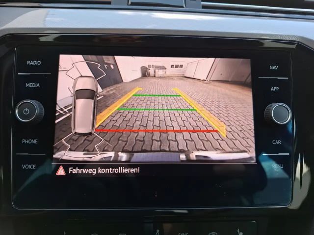 Volkswagen Passat Business DSG