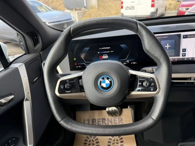BMW iX xDrive40