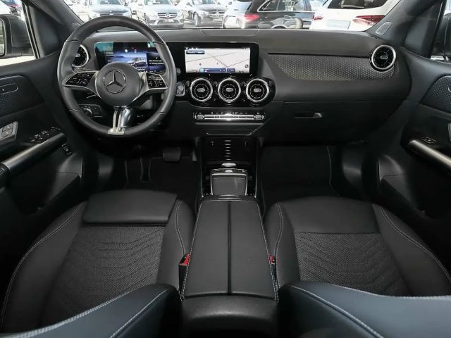 Mercedes-Benz B 180 KAMERA+CARPLAY+SPURHALTE+LED+MBUX+PDC+17"