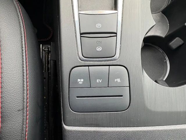 Ford Kuga Plug in Hybrid ST Line X