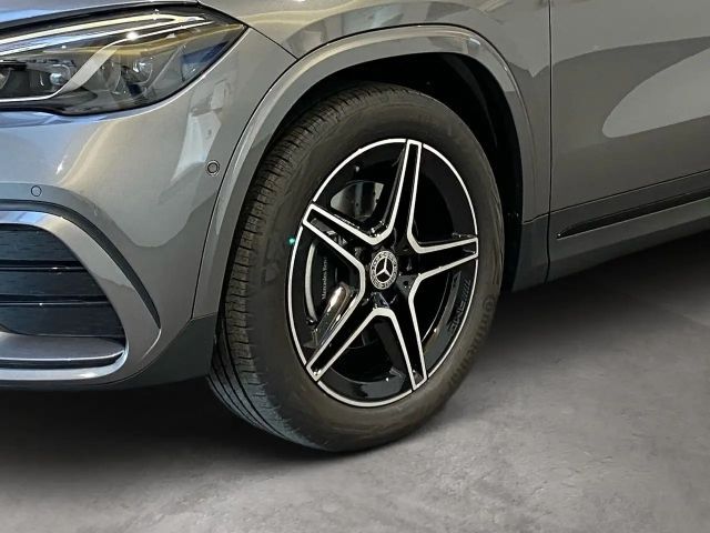 Mercedes-Benz GLA 200 AMG Line