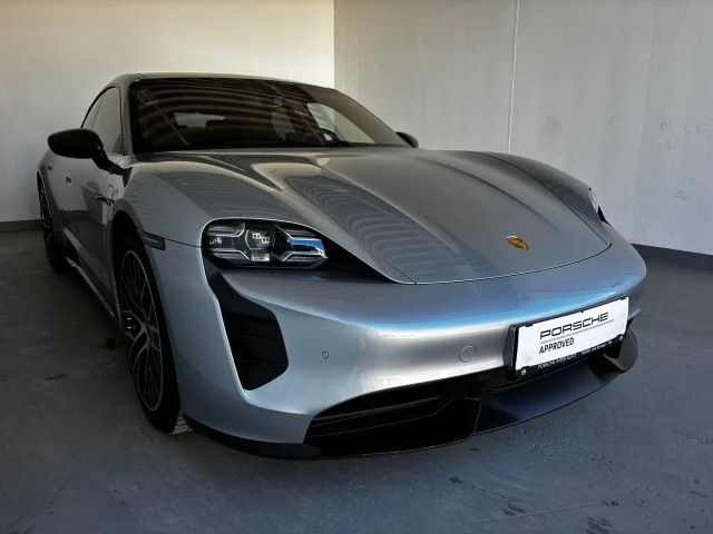 Porsche Taycan Turbo
