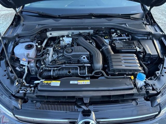 Volkswagen Golf 1.5 TSI Life Variant