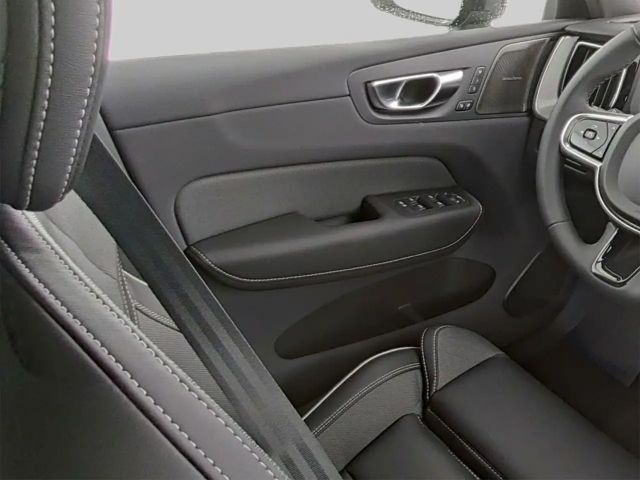 Volvo XC60 AWD Plus T6