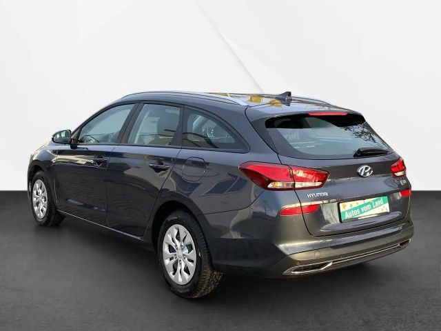 Hyundai i30 Hybrid Select
