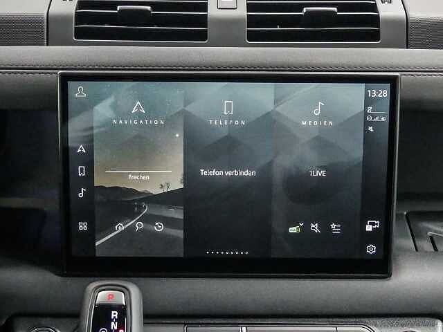 Land Rover Defender 90 Dynamic SE