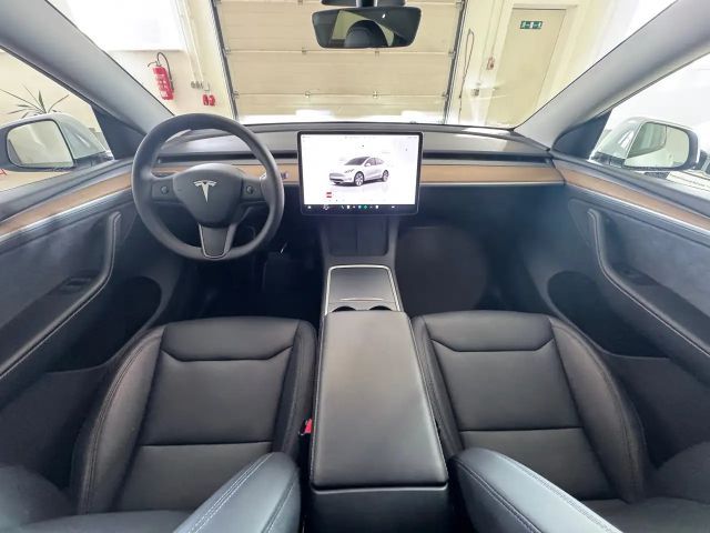 Tesla Model Y AWD Dual Motor Long Range
