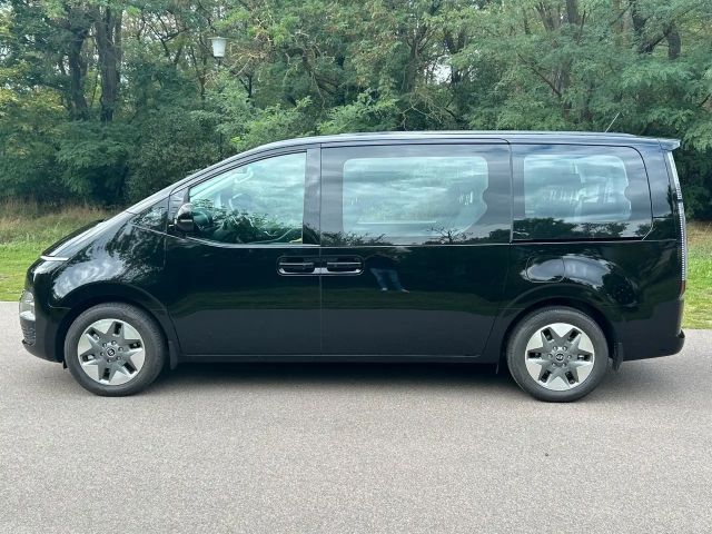 Hyundai Staria Trend