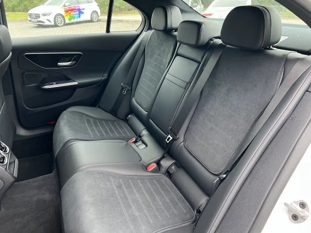 Mercedes-Benz C 400 AMG Line Sedan