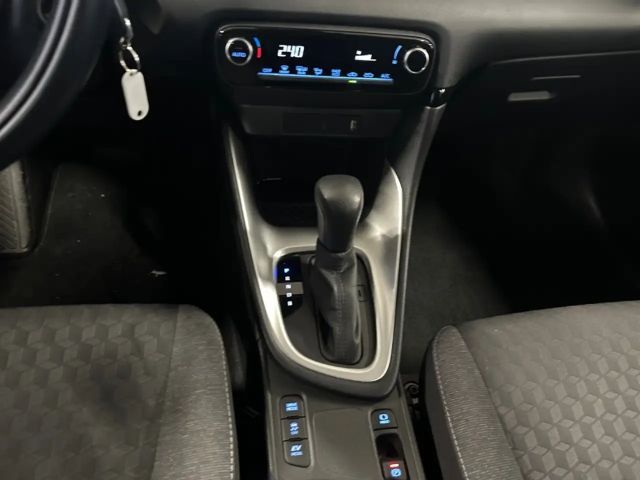 Toyota Yaris Hatchback Hybride Team D