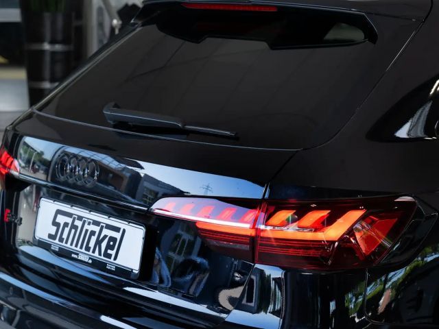 Audi RS4 Avant Quattro