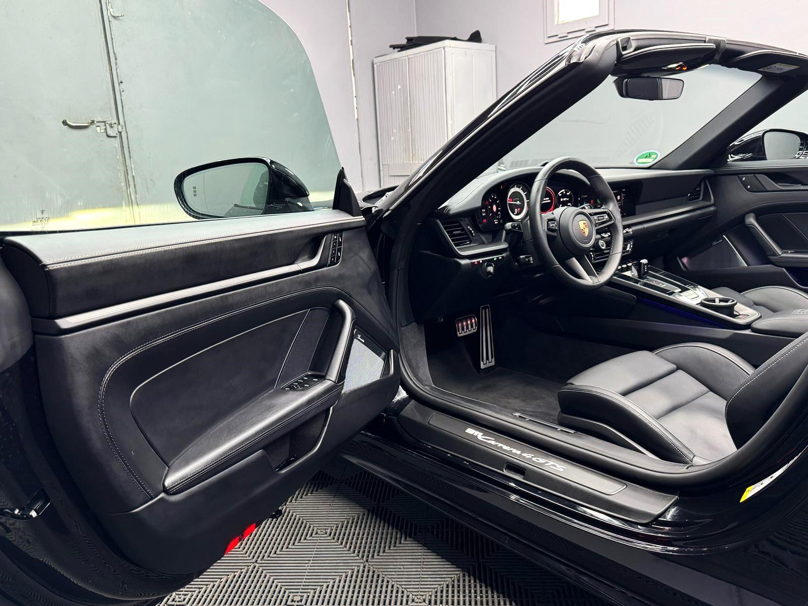 Porsche 911 4 992 Cabriolet Carrera GTS