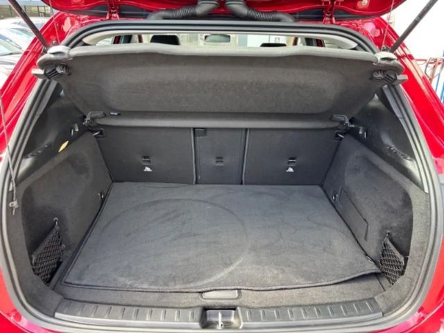 Mercedes-Benz GLA 200 Progressive