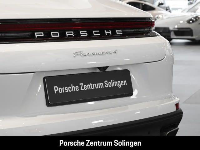 Porsche Panamera 4