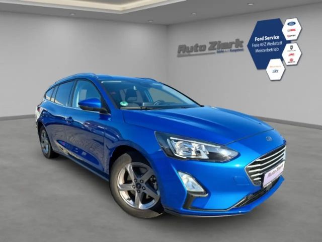 Ford Focus Cool & Connect EcoBoost Wagon