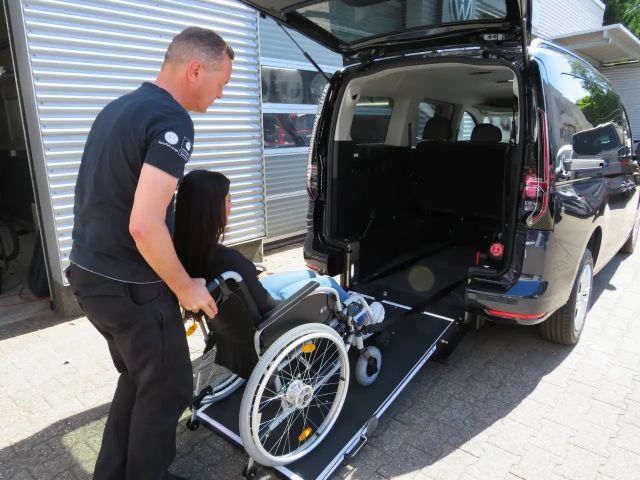 Volkswagen Caddy 1.5 TSI DSG Maxi