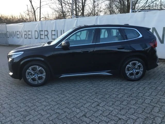 BMW iX1 Sedan xDrive