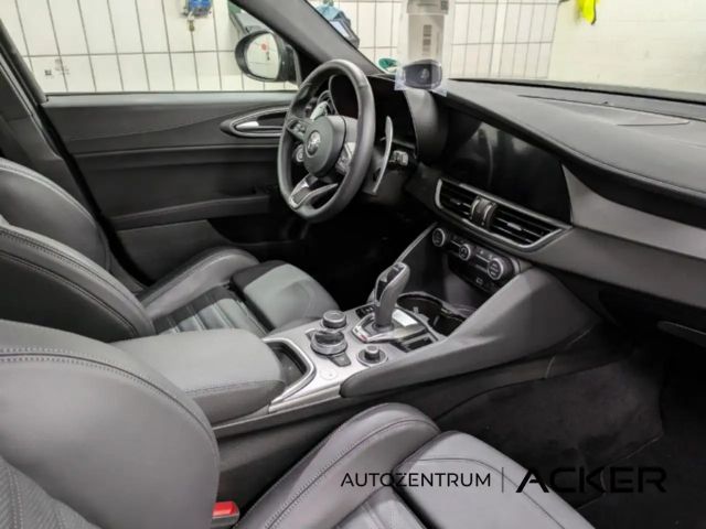 Alfa Romeo Giulia AT8 Q4 Turbo Veloce