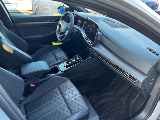 Volkswagen Golf 1.5 TSI DSG R-Line